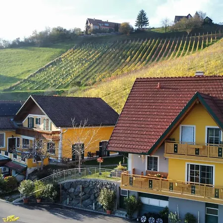 Stoff Kitzeck im Sausal